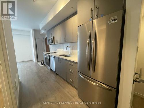 25 - 109 Marydale Avenue, Markham, ON - Indoor Photo Showing Kitchen