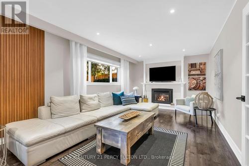 3477 Bridgewood Drive, Mississauga, ON - Indoor Photo Showing Living Room With Fireplace