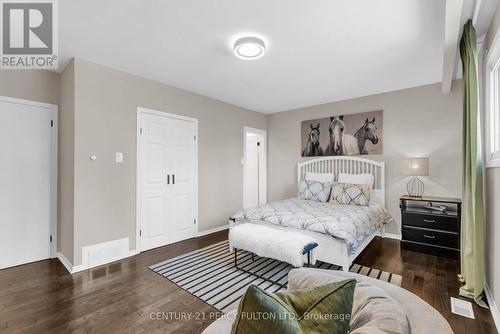 3477 Bridgewood Drive, Mississauga, ON - Indoor Photo Showing Bedroom