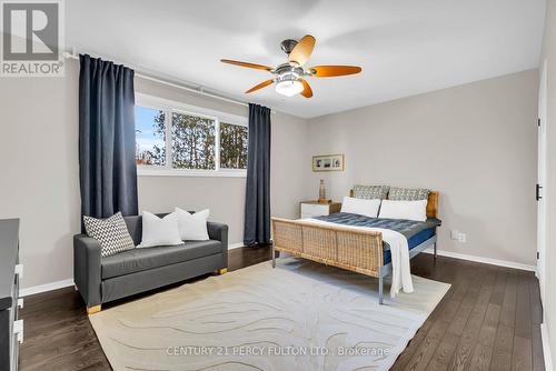 3477 Bridgewood Drive, Mississauga, ON - Indoor Photo Showing Bedroom