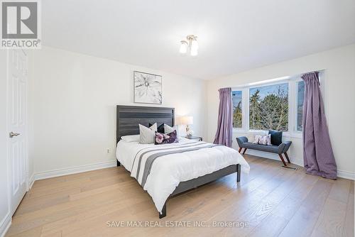 3068 Prentiss Road, Mississauga, ON - Indoor Photo Showing Bedroom