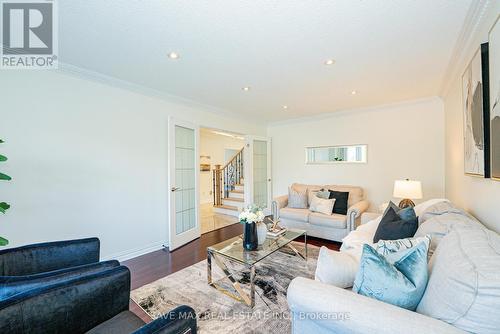 3068 Prentiss Road, Mississauga, ON - Indoor Photo Showing Living Room