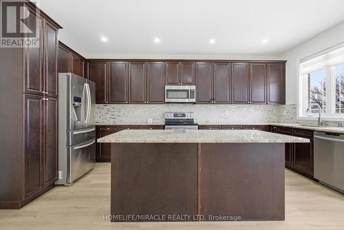 71 Skyvalley Drive, Brampton, ON - Indoor Photo Showing Kitchen With Upgraded Kitchen