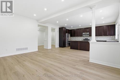 71 Skyvalley Drive, Brampton, ON - Indoor Photo Showing Kitchen