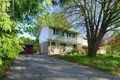 1355 Odessa Crescent, Oakville, ON - Outdoor