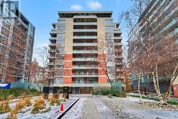 908 - 23 BRANT STREET  Toronto, ON M5V 2L5