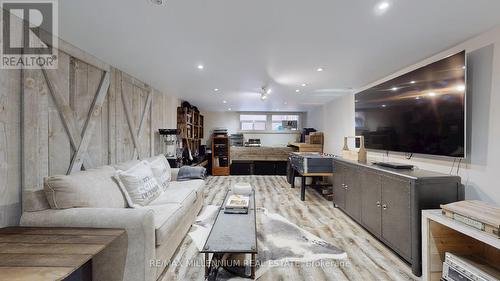 67 Sherin Court, Caledon, ON - Indoor Photo Showing Living Room