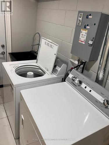 4 - 2773 Lake Shore Boulevard W, Toronto, ON - Indoor Photo Showing Laundry Room