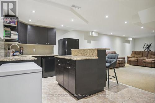 4737 Deforest Crescent, Burlington (Alton), ON - Indoor Photo Showing Kitchen