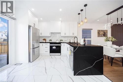 38 Glendale Avenue N, Hamilton, ON - Indoor Photo Showing Kitchen With Stainless Steel Kitchen With Upgraded Kitchen