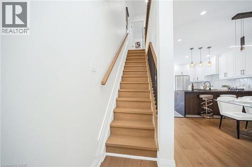 38 Glendale Avenue N, Hamilton, ON - Indoor Photo Showing Other Room