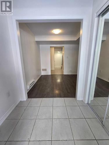 front entrance - 518 Buckeye Court, Milton, ON - Indoor Photo Showing Other Room