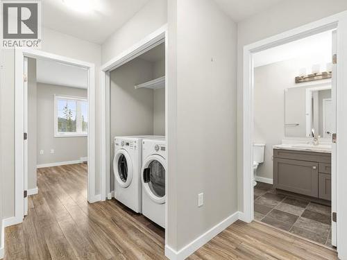 2 Mackenzie Court, Whitehorse, YT - Indoor Photo Showing Laundry Room