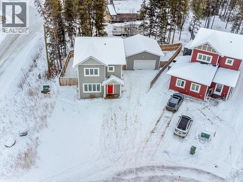 2 Mackenzie Court, Whitehorse, YT - Outdoor