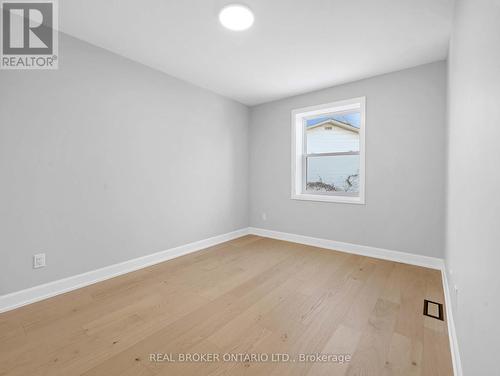 3406 Putter Place, Burlington, ON - Indoor Photo Showing Other Room