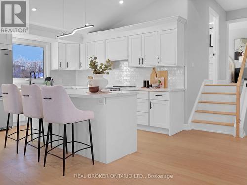 3406 Putter Place, Burlington, ON - Indoor Photo Showing Kitchen