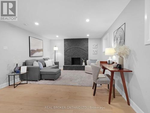 3406 Putter Place, Burlington, ON - Indoor Photo Showing Living Room With Fireplace