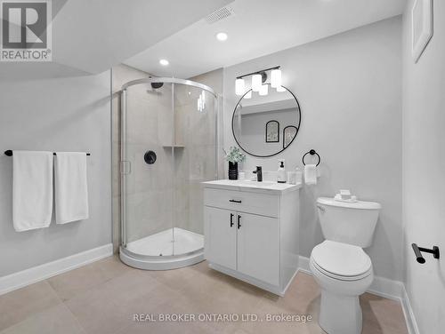 3406 Putter Place, Burlington, ON - Indoor Photo Showing Bathroom