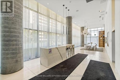 1604 - 185 Roehampton Avenue, Toronto, ON - Indoor Photo Showing Other Room