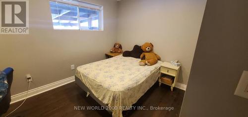 920 Greenwood Crescent, Whitby, ON - Indoor Photo Showing Bedroom