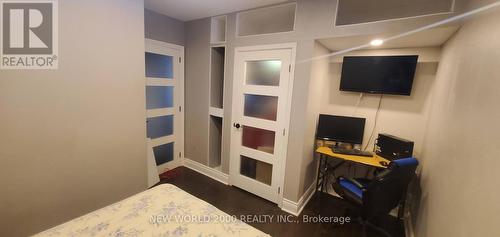 920 Greenwood Crescent, Whitby, ON - Indoor Photo Showing Other Room