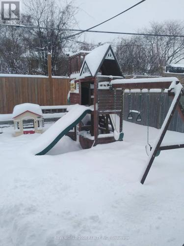 920 Greenwood Crescent, Whitby, ON - Outdoor