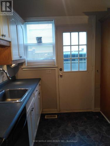 920 Greenwood Crescent, Whitby, ON - Indoor