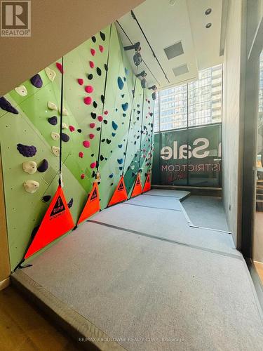 Climbing - 3709 - 395 Square One Drive, Mississauga, ON - Indoor Photo Showing Other Room