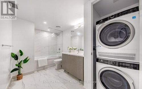 2111 - 219 Dundas Street E, Toronto, ON - Indoor Photo Showing Laundry Room