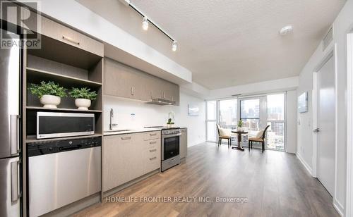 2111 - 219 Dundas Street E, Toronto, ON - Indoor Photo Showing Kitchen