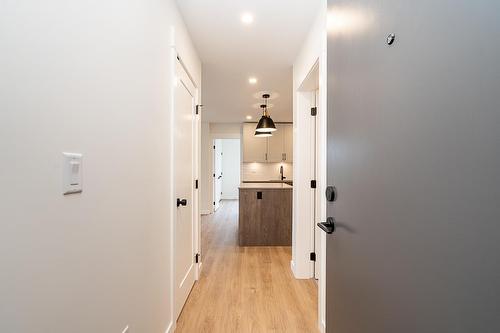 516 27218 Aldergrove Town Center Drive, Langley, BC - Indoor Photo Showing Other Room