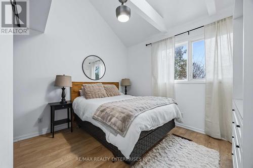 121 Montgomery Avenue, Toronto, ON - Indoor Photo Showing Bedroom