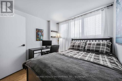 121 Montgomery Avenue, Toronto, ON - Indoor Photo Showing Bedroom