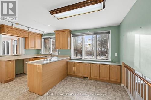 2626 Elmhurst Street, Ottawa, ON - Indoor Photo Showing Kitchen With Double Sink