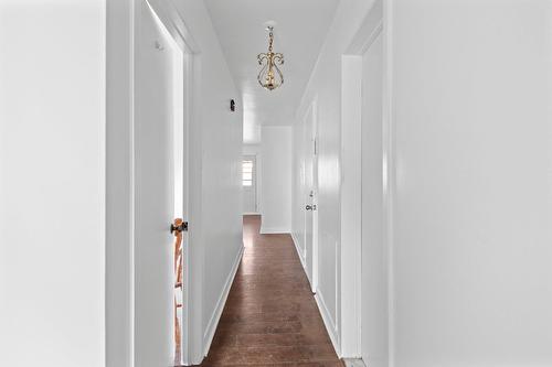 Hall d'entrée/Vestibule - 9372 Rue Airlie, Montréal (Lasalle), QC - Indoor Photo Showing Other Room