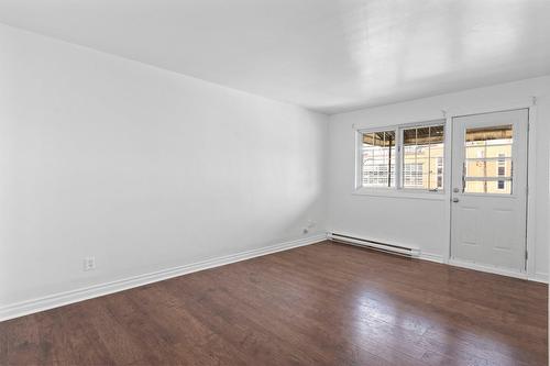 Salon - 9372 Rue Airlie, Montréal (Lasalle), QC - Indoor Photo Showing Other Room