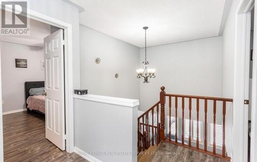 5050 Bunton Crescent, Burlington, ON - Indoor Photo Showing Other Room