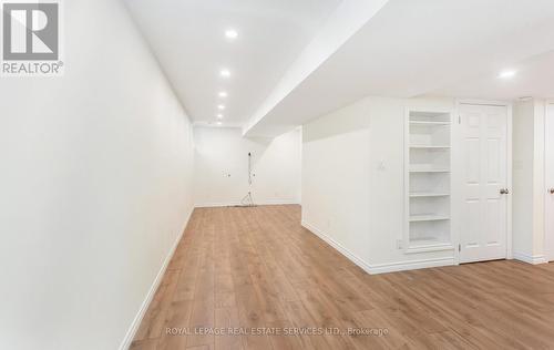 5050 Bunton Crescent, Burlington, ON - Indoor Photo Showing Other Room