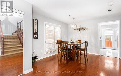 5050 Bunton Crescent, Burlington, ON - Indoor Photo Showing Dining Room