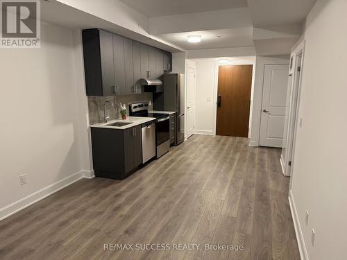 1205 - 3240 William Coltson Ave Avenue, Oakville, ON - Indoor Photo Showing Kitchen