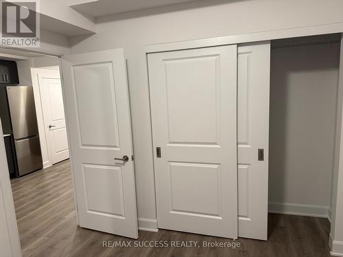 1205 - 3240 William Coltson Ave Avenue, Oakville, ON - Indoor Photo Showing Other Room