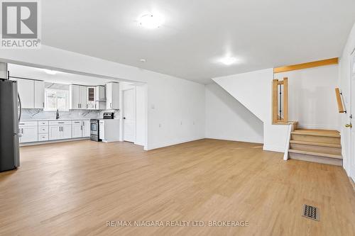 Open concept, bright living space on main level. - 396 Fairview Road, Fort Erie (Crescent Park), ON - Indoor Photo Showing Other Room