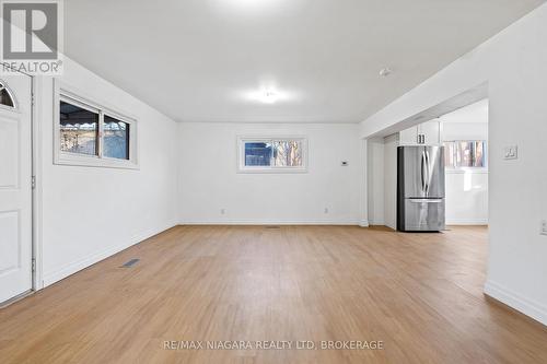 Totally updated! Move in ready! - 396 Fairview Road, Fort Erie (Crescent Park), ON - Indoor Photo Showing Other Room