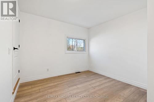 396 Fairview Road, Fort Erie (Crescent Park), ON - Indoor Photo Showing Other Room