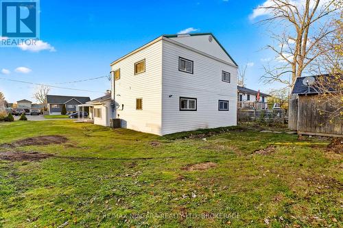 So much opportunity! Build a garage, an ADU... - 396 Fairview Road, Fort Erie (Crescent Park), ON - Outdoor