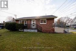 LOWER - 685 EMERSON AVENUE  Oshawa (Donevan), ON L1H 3L2