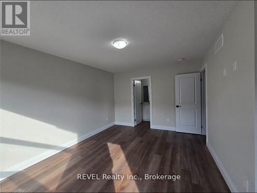 16 Warren Trail, Welland (Lincoln/Crowland), ON - Indoor Photo Showing Other Room