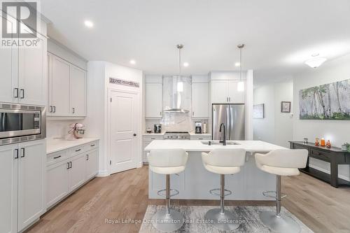 450 Rogers Road, North Perth (Listowel), ON - Indoor Photo Showing Kitchen With Upgraded Kitchen