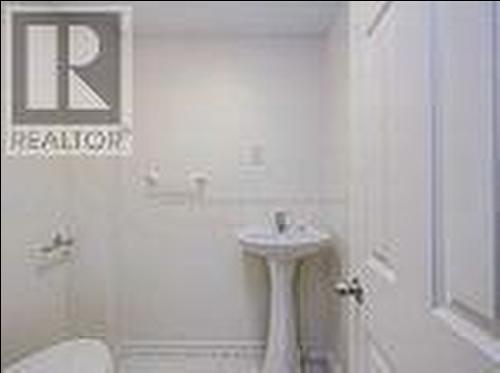 26 Summerhill Avenue, Toronto, ON - Indoor Photo Showing Bathroom