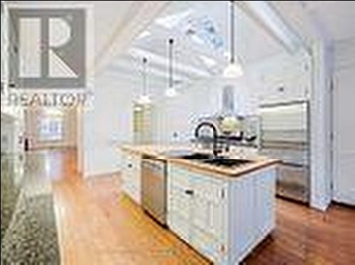 26 Summerhill Avenue, Toronto, ON - Indoor Photo Showing Kitchen